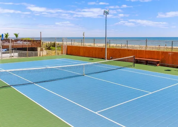 Convenient & Affordable With Ac Washer & Dryer Pools Gym & Game Holiday home